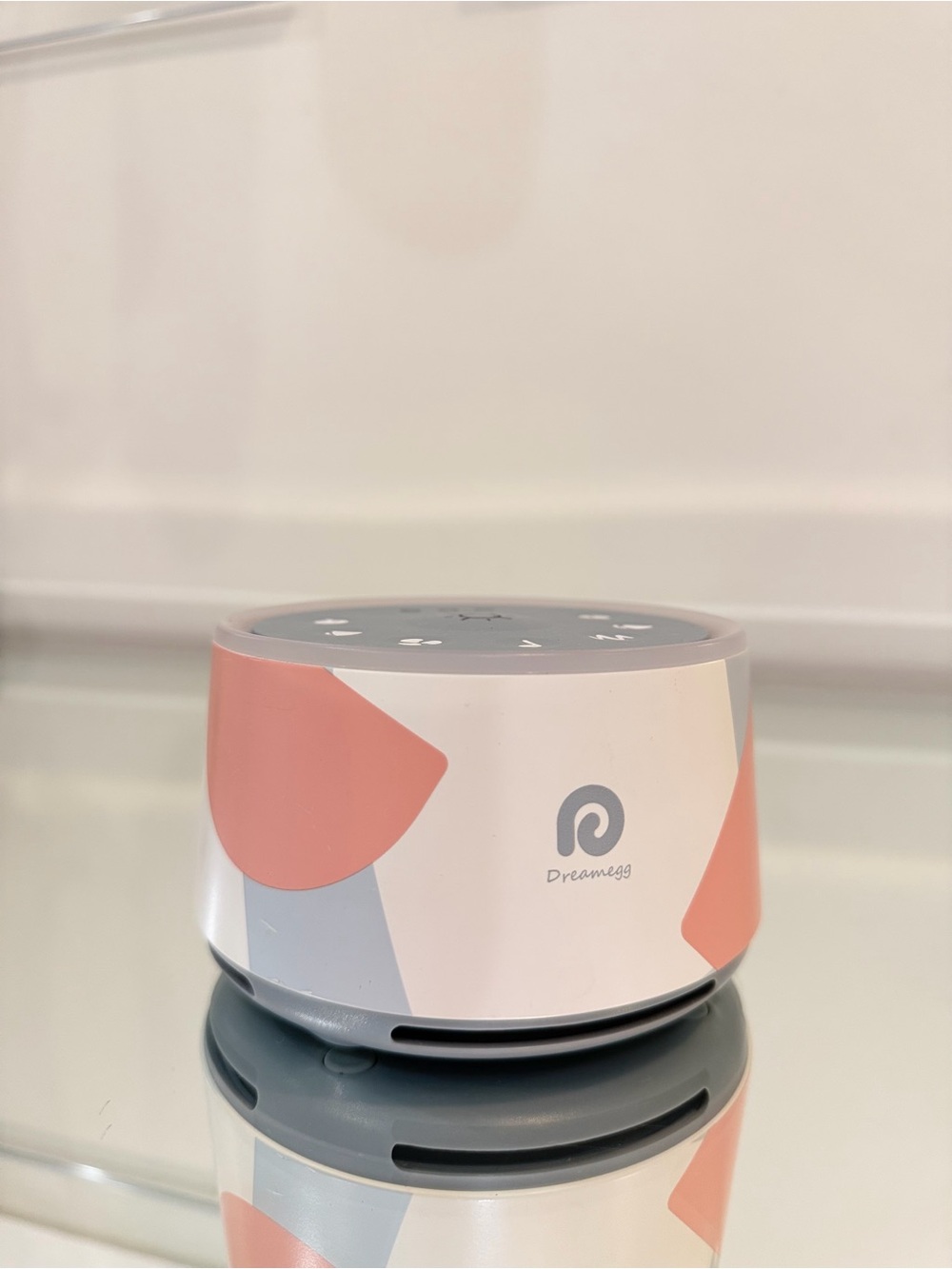 Dreamegg Portable White and Pink Sound Machine